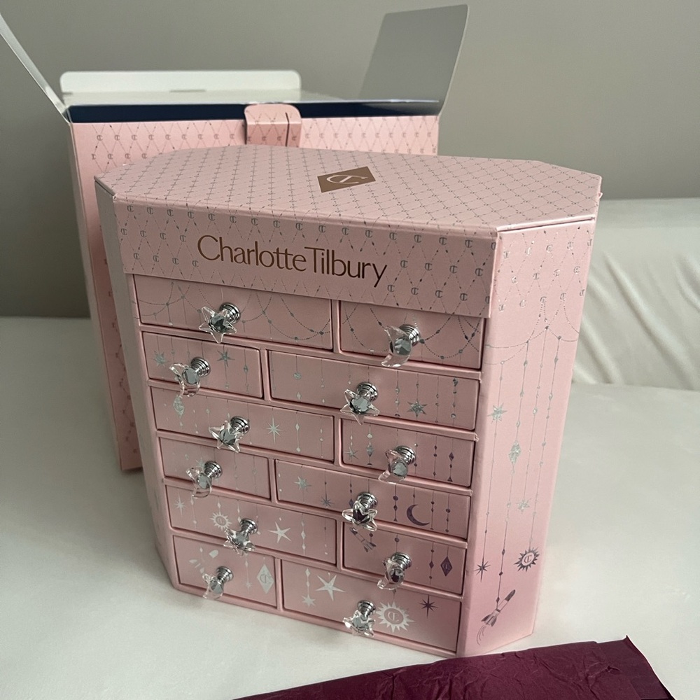 Charlotte Tilbury Advent Calender BOX ONLY!